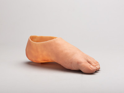 Silikonová protéza po amputaci v noze